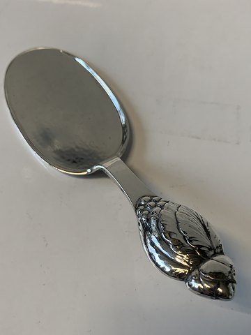 Evald Nielsen No. 6  Sølv Serveringsspade
Dansk Sølv bestik
Længde 16,7 cm
