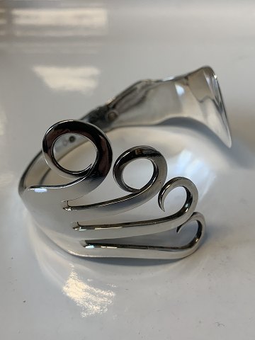 En super flot armring, en sølvsmed har fået ud af denne gaffel. Sølv
Onesize.
