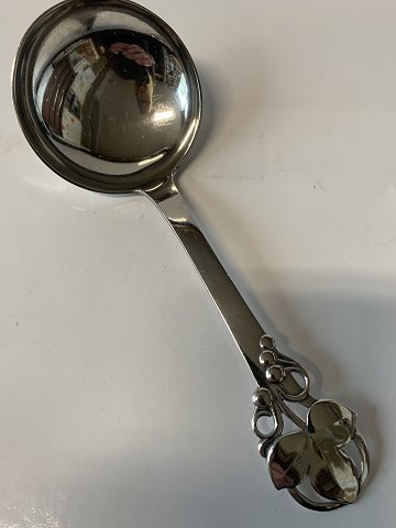 Serveringsske i sølv
Stemplet 3 tårne
Produceret År. 1934
Længde 19 cm