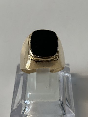 Guldring med sort Onyx, 14 karat
Størrelse: 62.