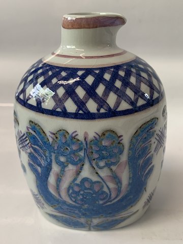 Royal Copenhagen, Tenera flacon i fajance.
Dek. Nr. 415 / 2918.