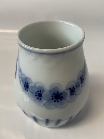 Empire vase Bing og Grøndahl til spisebordet.