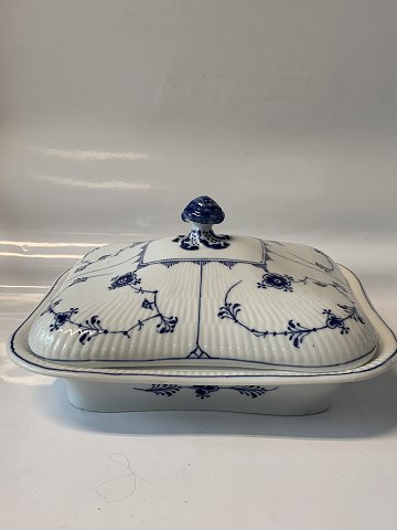 Royal Copenhagen Blue Fluted Fluted, rare square lidded dish.
Decoration No. 1/284.
