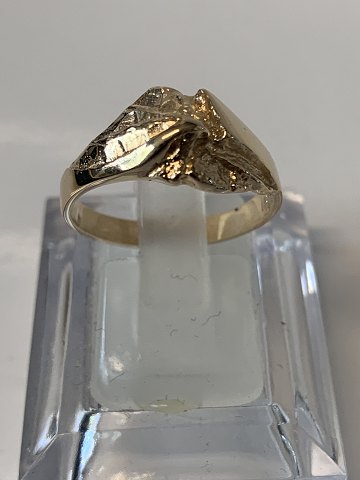 14 carat gold ladies ring.
Size 56
