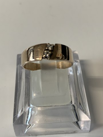 8 karat guld, Dame ring med 2 klare sten.
Ring størrelse 55.