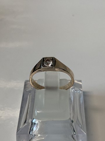 14 karat guld, Damering med klar sten.
Ring størrelse 54.