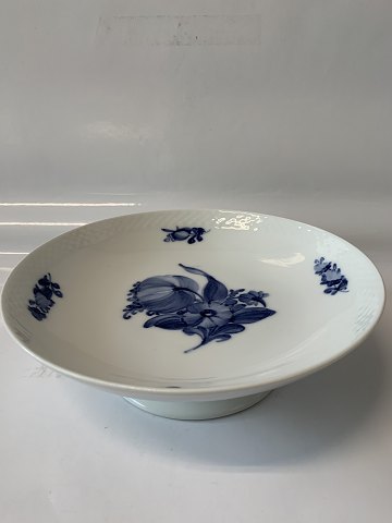 Royal Copenhagen Blå Blomst Flettet, Skål på fod.
Dek. Nr. 10/8062.