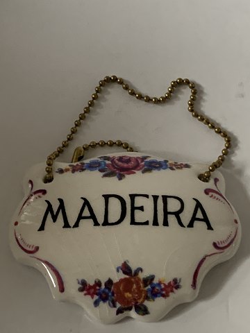 Flaske / Karaffel Madeira skilt
Størrelse 7 x 5,5 cm.