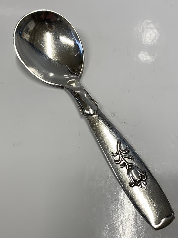 Sugar spoon Bellflower silver plated
Length 12.4 cm