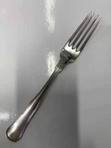 Double fluted lunch fork silver
Length 18.2 cm