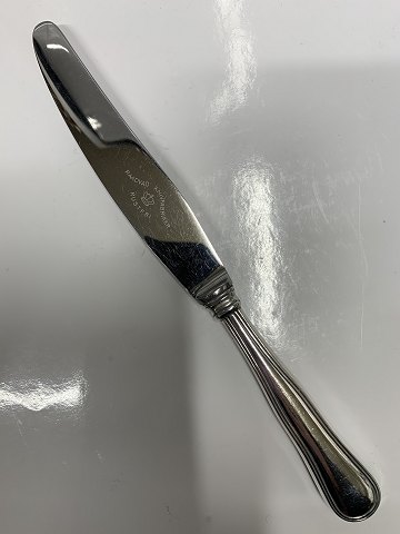 Double-Fluted Lunch / Dinner Knife
Length 20.9 cm