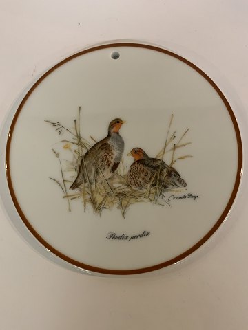 Jagtstellet Mads Stage Smørebrik / Platte, (Perdix perdix) Agerhøne 
Diameter 16 cm.