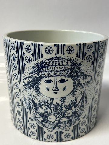 Stor Urtepotteskjuler, Efterår Bjørn Wiinblad Mål: 14,5x13 cm.