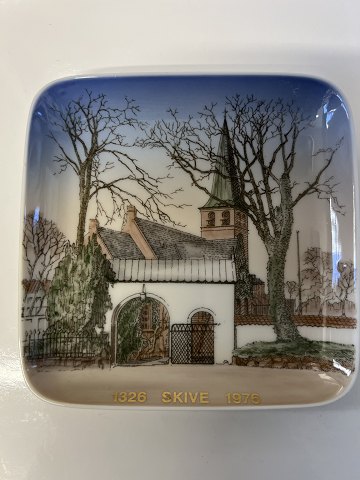 Bing & Grøndahl Firkantet asiet Skive ny kirke.Dek Nr. 1573-5455