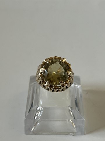 14 karat Guld Vintage Damering med lysegrøn sten.Størrelse 52.