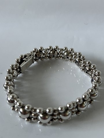 Silver Bracelet with silver ballsLength 18.5 cm