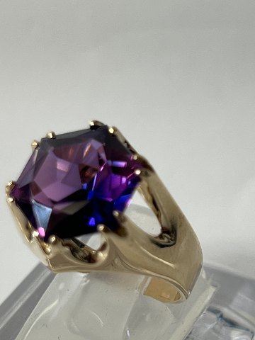 Vintage / Cocktail ring med ametyst i 14 karat Størrelse 57