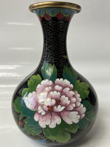 Cloisonné Vase in beautiful colorsHeight: 15.5 cm.
