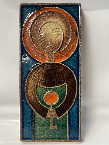 Relief, Sankt Peter og nøglen, Bornholmsk keramik, Søholm.Mål 44,5 x 20 cm.