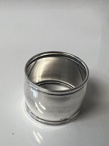 Servietring Sølv.Stemplet: 830s.Størrelse 3,1x ø 4,0 cm
