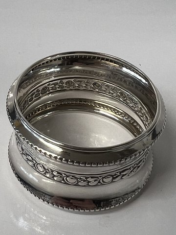 Servietring Sølv.Stemplet: H.F. 830s.Størrelse 2,7 x ø 4,5 cm.