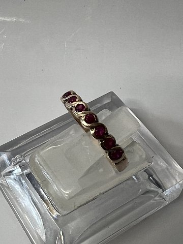 Alliance ring, 10K gold with rubies.Size 51.0.