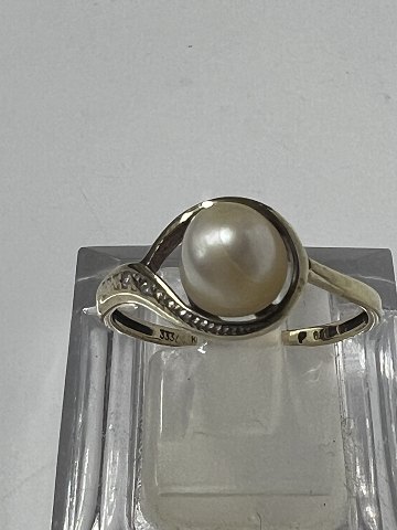 8 carat Ladies