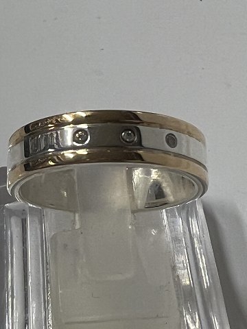 Vielsesring i sølv og guld skinner med tre Diamanter.Størrelse 60.