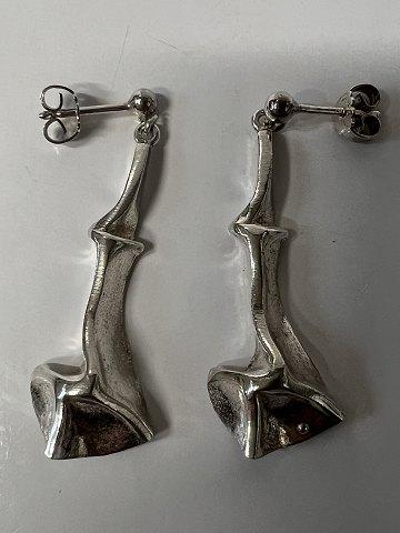 Sterling silver dangle earrings.Length 4.2 cm.