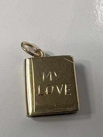 14 karat guld. Bog med indgraveret My Love.Charms / Vedhæng.Højde 1,6 cm.