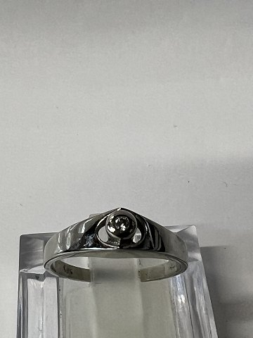 14 karat Damering i hvidguld, med diamant.Størrelse 53,5.