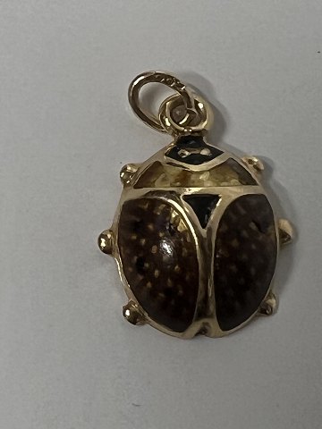 18 karat guld. Mariehøne med emalje.Charms / Vedhæng.Højde 1,8 cm.