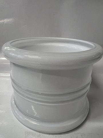 Flower pot covers, Holmegaard ApotekerserienHeight 10.5 cm.