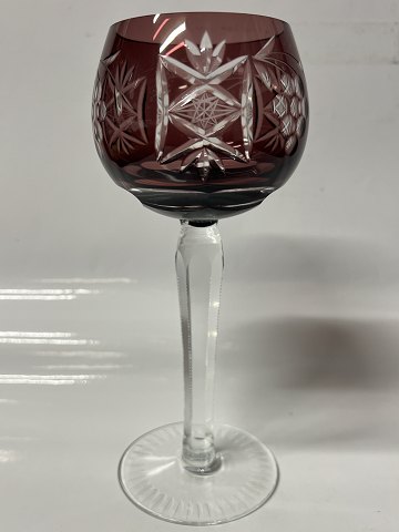 Rømer Glass Red Wine Aubergine.Height 18.5 cm.