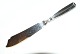 Cake Knife Lotus Silver
W & S Sørensen
Length 28,3 cm.
