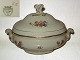 KPM Rosenborg, 
Large Soup Tureen.
Measures 39 cm. 
Height 26 cm.