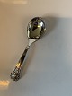 Marmalade spoon in silver
Length approx. 12 cm
Stamped 3 tower Cohr