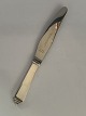 Middagskniv #Pyramide Georg Jensen Sølv
Længde 22,7 cm ca
SOLGT