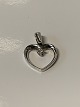 Pendant 14 carat white gold, shaped like a heart
with a diamond