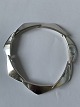 Georg Jensen sterlingsølv 
Peak armbånd
Måler 20 cm i omkreds