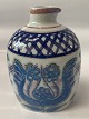 Royal Copenhagen, Tenera flacon i fajance.
Dek. Nr. 415 / 2918.