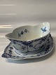 Royal Copenhagen Musselmalet Halvblonde, sovseskål.
Dekorations Nr. 1/587.
