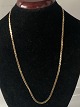 Armor facet-like necklace, in 8 karat gold.
Length: 49 cm.