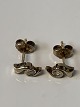 Gold earrings in 8 carat gold, inlaid clear stone.