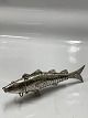 Silver Main Water Egg in the shape of a fish.
Length 9.5 cm.