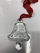 Glasophæng juleklokke, Bertil Vallien, Kosta Boda.
Størrelse 8 x 4,5 cm.