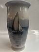 Bing & Grøndahl Vase, Motiv Sejlskibe.Højde 25 cm.