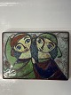 Relief, i glaseret keramik To piger, Bornholmsk keramik, Michael Andersen.