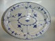 Blue Fluted Plain, 
Oval dish, completely flat before 1923

