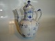 Blue Fluted Plain, 
Coffee Pot, 
Decoration number 1/46,